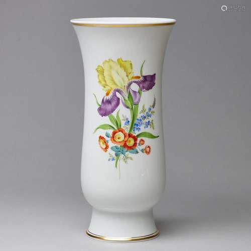 Vase - Blume 3: Schwertlilie. Meissen 1997.