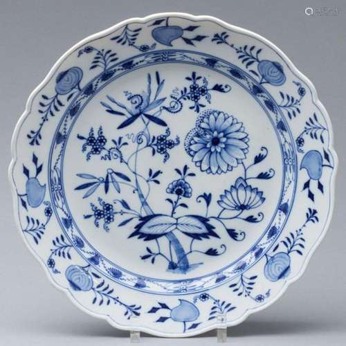 Großer, runder Teller - Zwiebelmuster. Meissen 1850-1888.