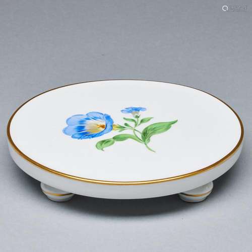 Kannenuntersatz - Blume. Meissen 1970.