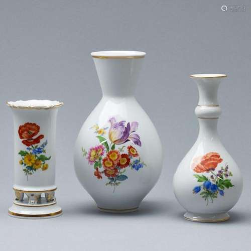 3 unterschiedliche Vasen - Blume 3 und Blumenbukett. Meissen...