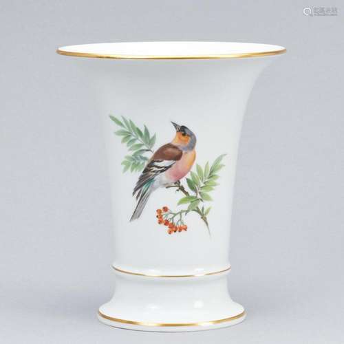 Bechervase - Vogelmalerei: Buchfink. Meissen 1935-1947.