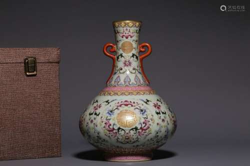 Amphora with pastel painted gold and longevity characters