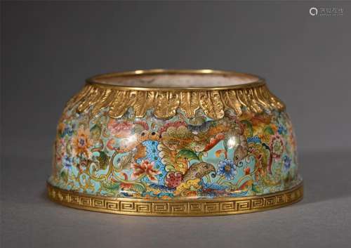 A CHINESE PAINTED ENAMEL WATERPOT