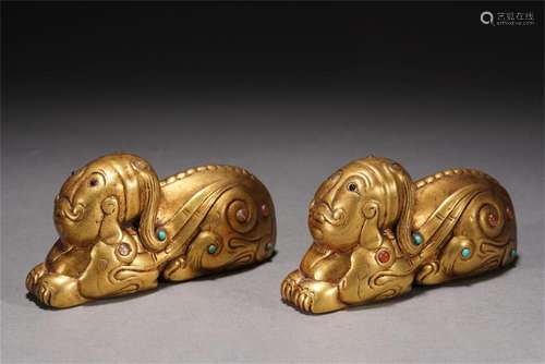 PAIR CHINESE BRONZE-GILT BEAST PAPER WEIGHTS