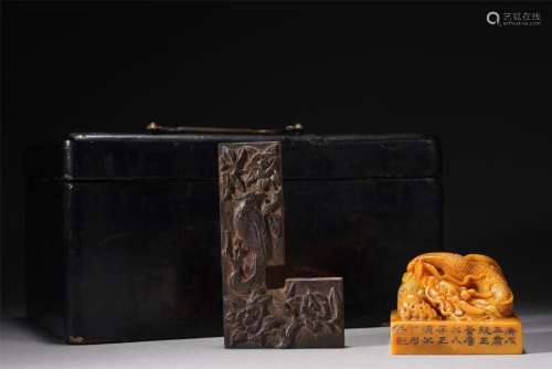TWO CHINESE LITERATI ITEMS WITH BOX