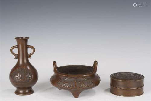 A SET OF THREE CHINESE BRONZE INCENSE TOOLS