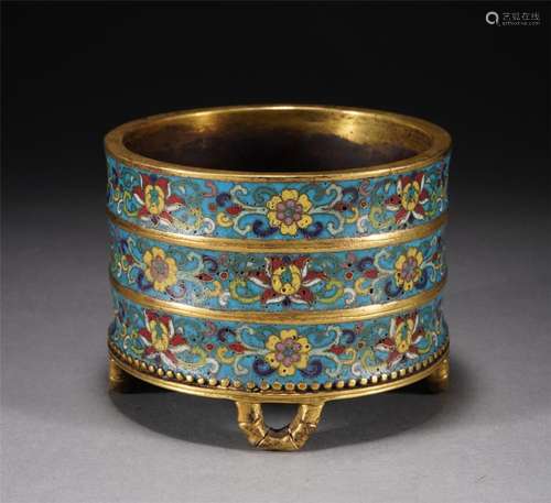 A CHINESE CLOISONNE ENAMEL TRIPOD CENSER