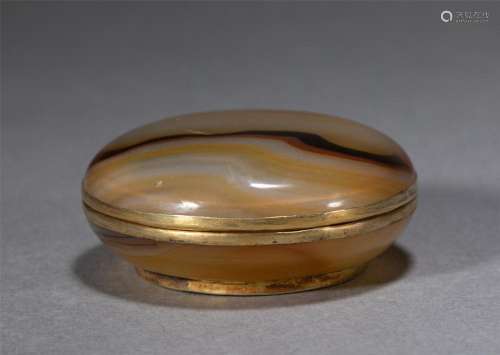 A CHINESE AGATE POMANDER BOX WITH COVER