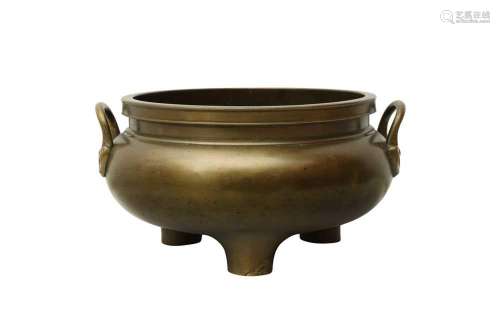 A CHINESE BRONZE TRIPOD CENSER 清十九世紀 銅雙耳三足爐