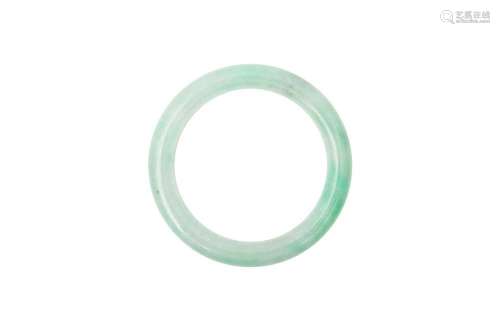 A CHINESE JADE BANGLE 玉手鐲