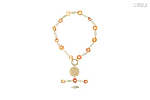 A LONG CHINESE JADE AND CARNELIAN NECKLACE 清 玉及紅玉髓項鍊