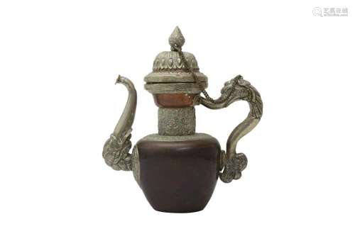 A TIBETAN COPPER EWER 十九或二十世紀 銅執壺