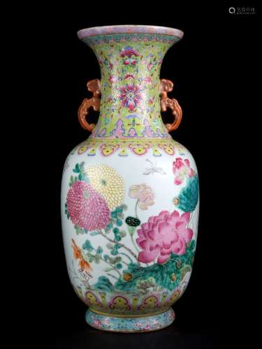 A FAMILLE ROSE TWO-HANDLED 'BIRDS AND FLOWERS' VASE SHEN DE ...