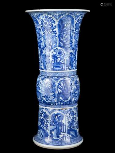A BIG BLUE AND WHITE VASE