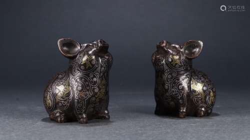 : pig furnishing articles of gold or silverSize: 6.3 cm wide...