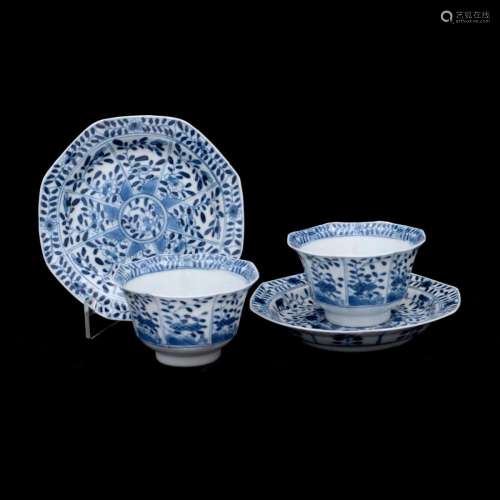 A PAIR OF CUPS AND SAUCERS