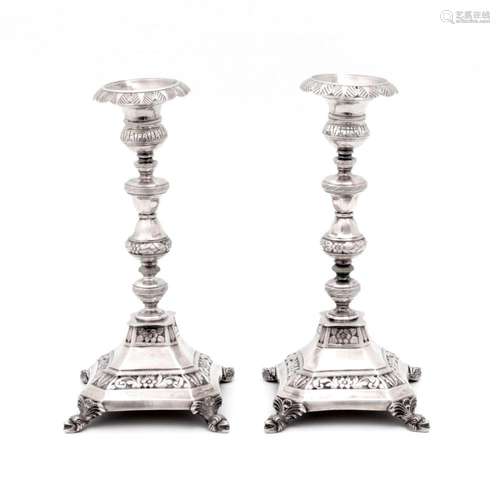 A PAIR OF CANDLESTICKS