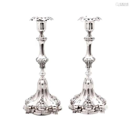 A PAIR OF CANDLESTICKS