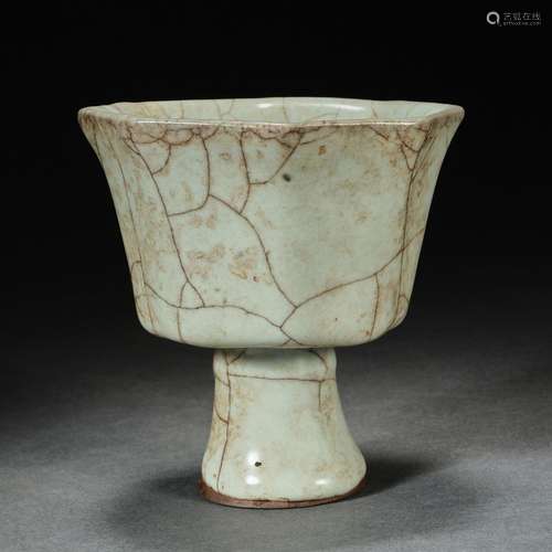 China before Ming Dynasty Ge Kiln Octagonal Stem Cup