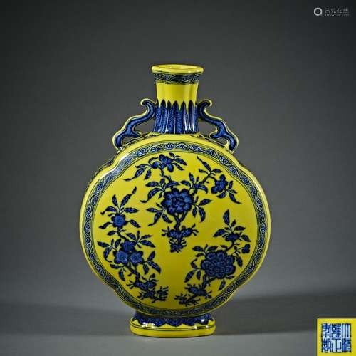 Qing Dynasty, Yongzheng, Yellow Ground, Blue and White Porce...