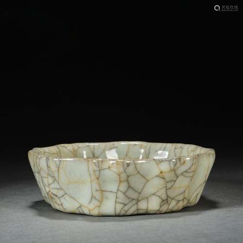 China before Ming Dynasty Ge Kiln Lace Washer