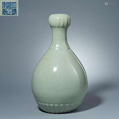 Qing Dynasty, Yongzheng period, imitation official kiln, blu...