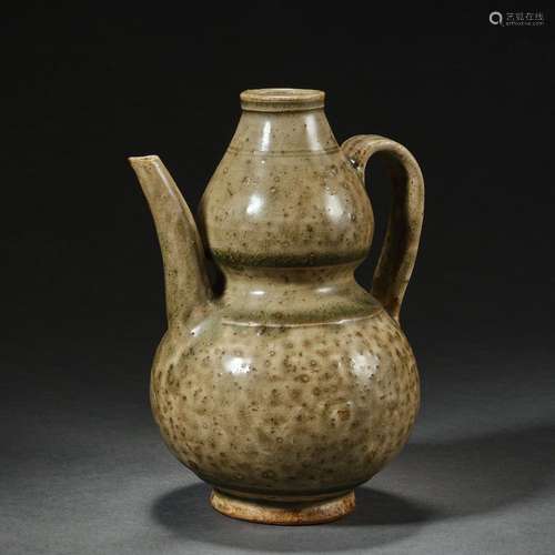 China before Ming Dynasty  Yue Kiln Celadon Gourd Vase