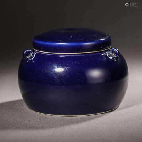 A Chinese Blue Glaze Jar with Cover