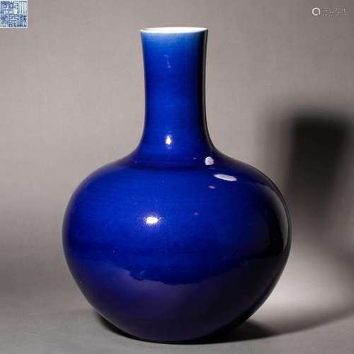 A Chinese Blue Glaze Globular Vase