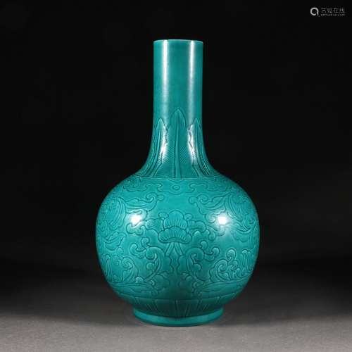 A Chinese Peacock Green Glaze Bottle Vase