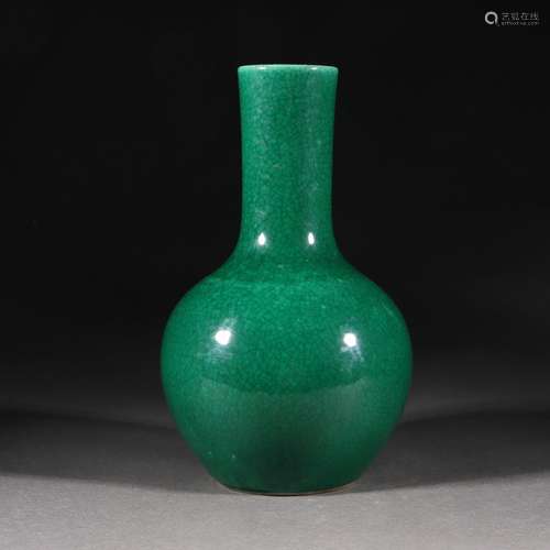 A Chinese Green Glaze Bottle Vase