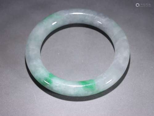 Emerald Round Bar Bracelet