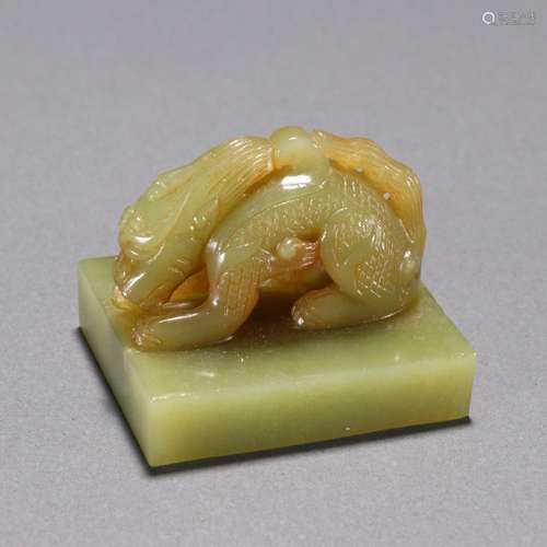 Hotan topaz auspicious animal button seal