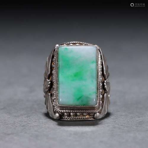 Emerald silver clad ring