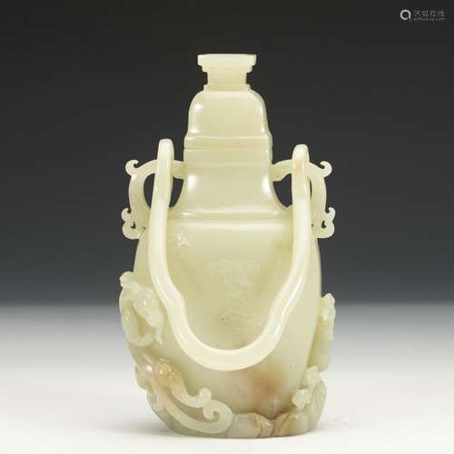 A Hetian jade bottle