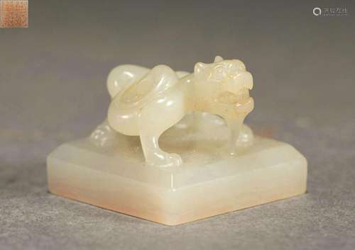 A Hetian jade seal