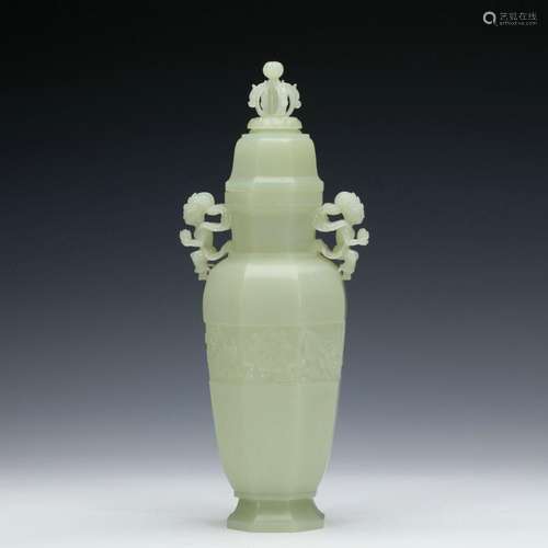 A Hetian jade figure ornaments