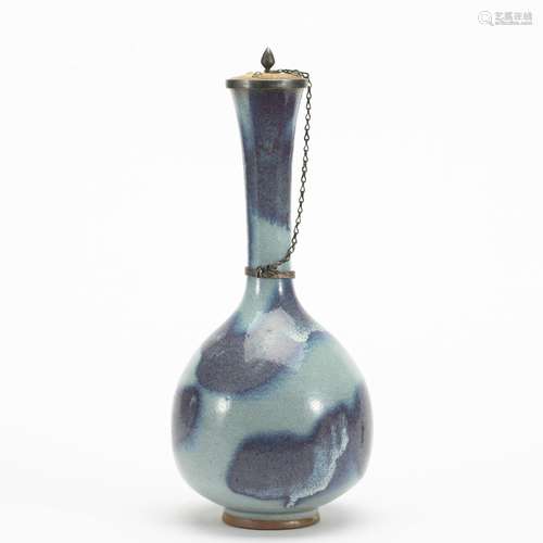 A Celadon glaze bottle