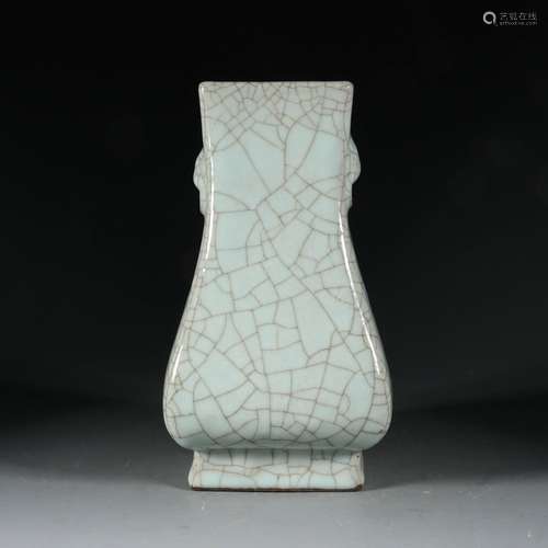 A Guan Kiln Poetry Vase