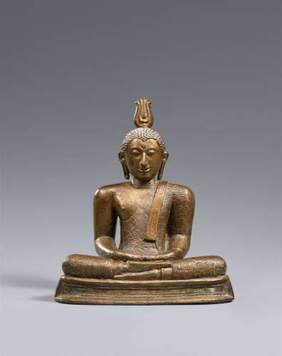 Sitzender Buddha Shakyamuni. Schwerer Gelbguss. Sri Lan