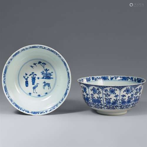 Paar blau-weiße Kummen. Kangxi-Ära (1662-1722)<br/>Ein...