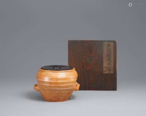 Wassergefäß (mizusashi). Raku-Typ. Edo-Zeit<br/>Tonnen...