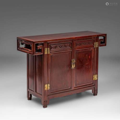 A Chinese rosewood cabinet, late Qing, H 91 - W 126 - D 43 c...