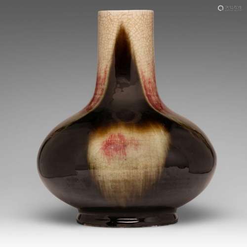 A Chinese flambe-glazed bottle vase, 20thC, H 29 cm