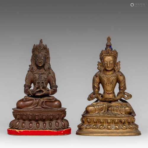 Two bronze figures of seated Buddha's, H 16,5 - 17 cm