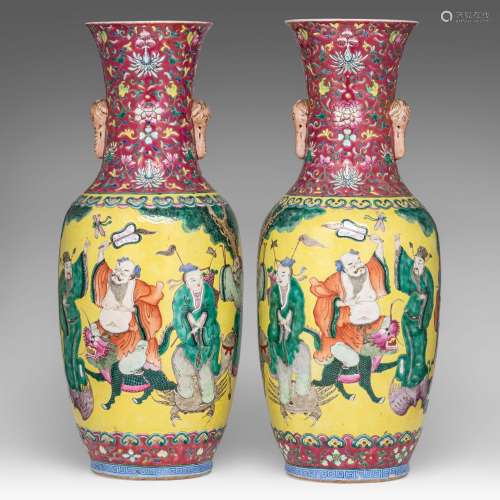 A rare pair of Chinese famille rose 'Immortals' vases, paire...