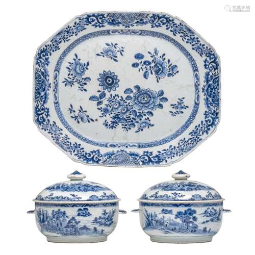 A pair of Chinese blue and white tureens, Qianlong period, T...