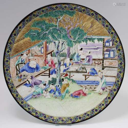 A Canton enamel dish with many figures