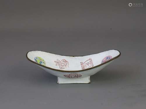 A Canton Enamel Oval Dish, c.1900