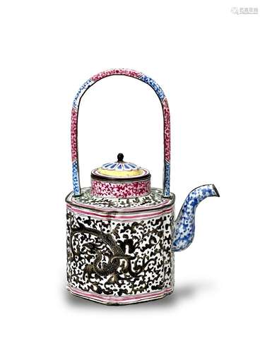 A Canton Enamel Winepot and Cover, Qianlong